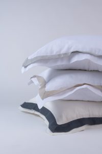 Amity home orfeo linen duvet cover in whitenatural   contrasting border trim
