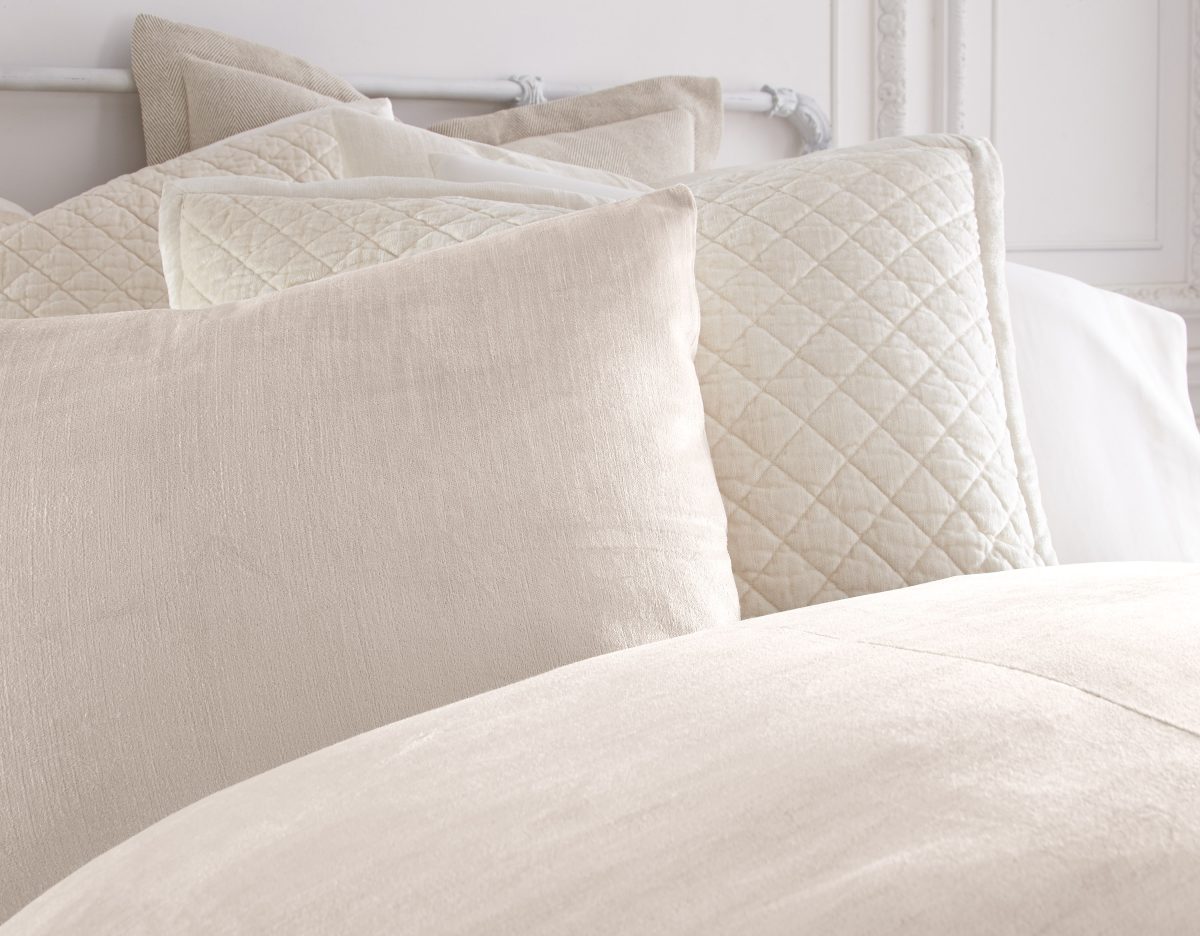 Lia Rayon Velvet Duvet Cover, Oyster - Image 3