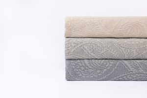 Amity home ada jacquard duvet cover in grey   jacquard paisley pattern