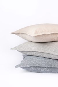Amity home ada jacquard duvet cover in grey   woven paisley design