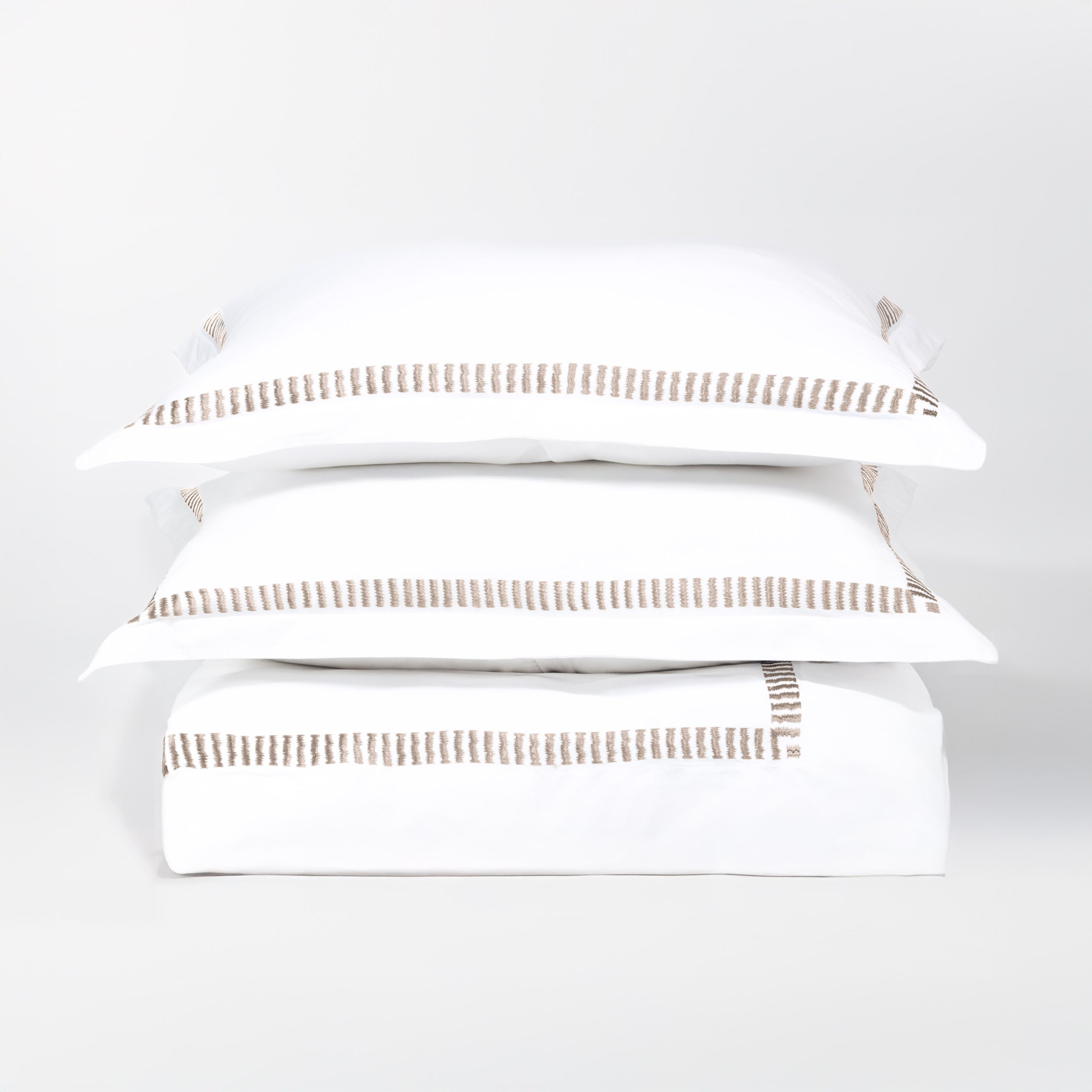 15446t33 | Amity Home Amity home savona duvet cover in oyster textured embroidered band