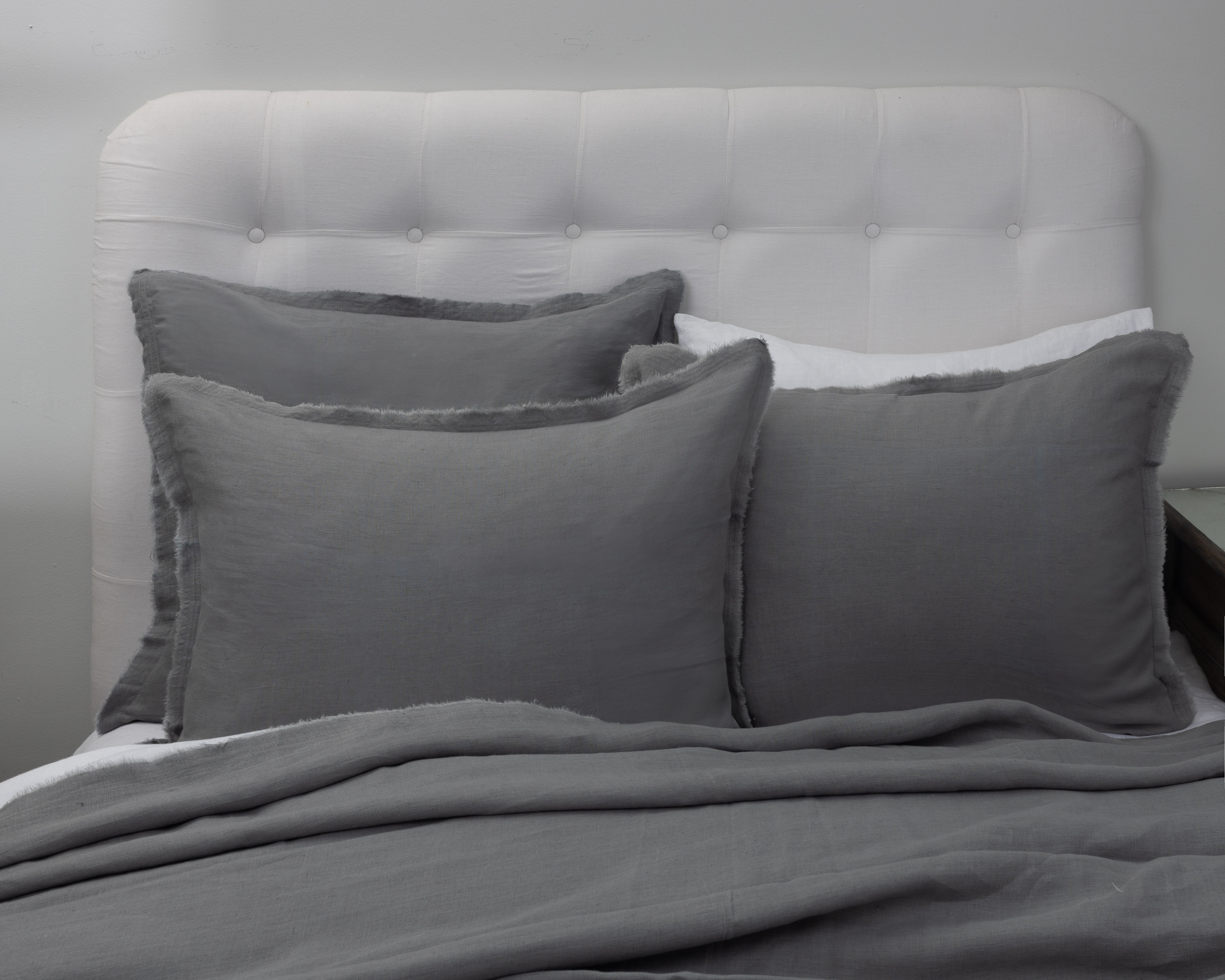 15464ng1 | Amity Home Amity home brisbane linen duvet cover in neutral grey frayed edges