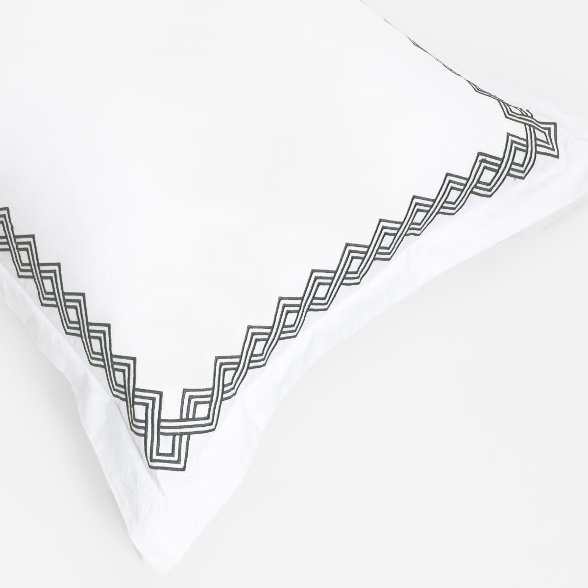 Amity home amalfi duvet cover in white with asphalt   geometric border pattern