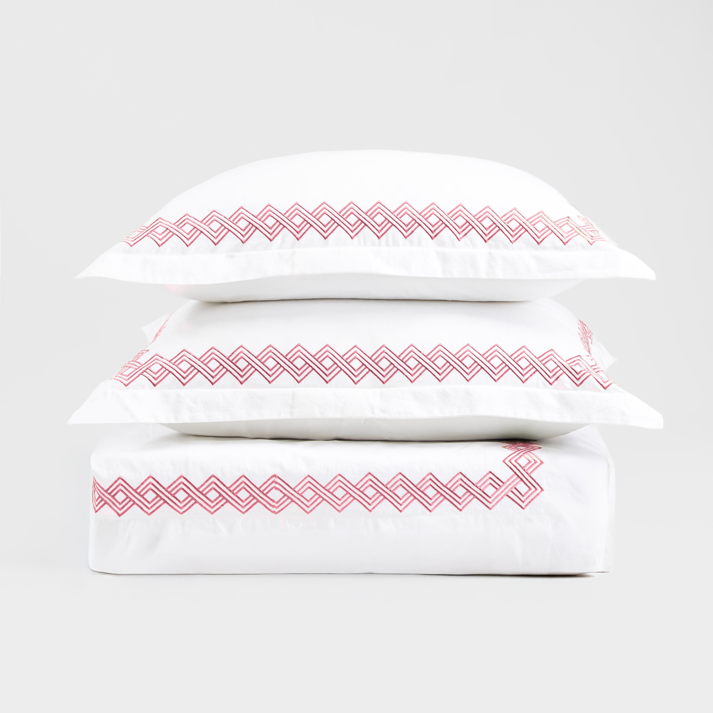 15465cmal8 | Amity Home Amity home amalfi duvet cover in whitecoral geometric embroidered pattern