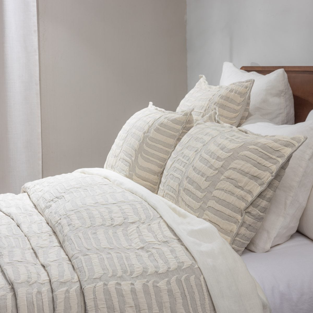 Amity home cunningham duvet in grey   textured leaf pattern