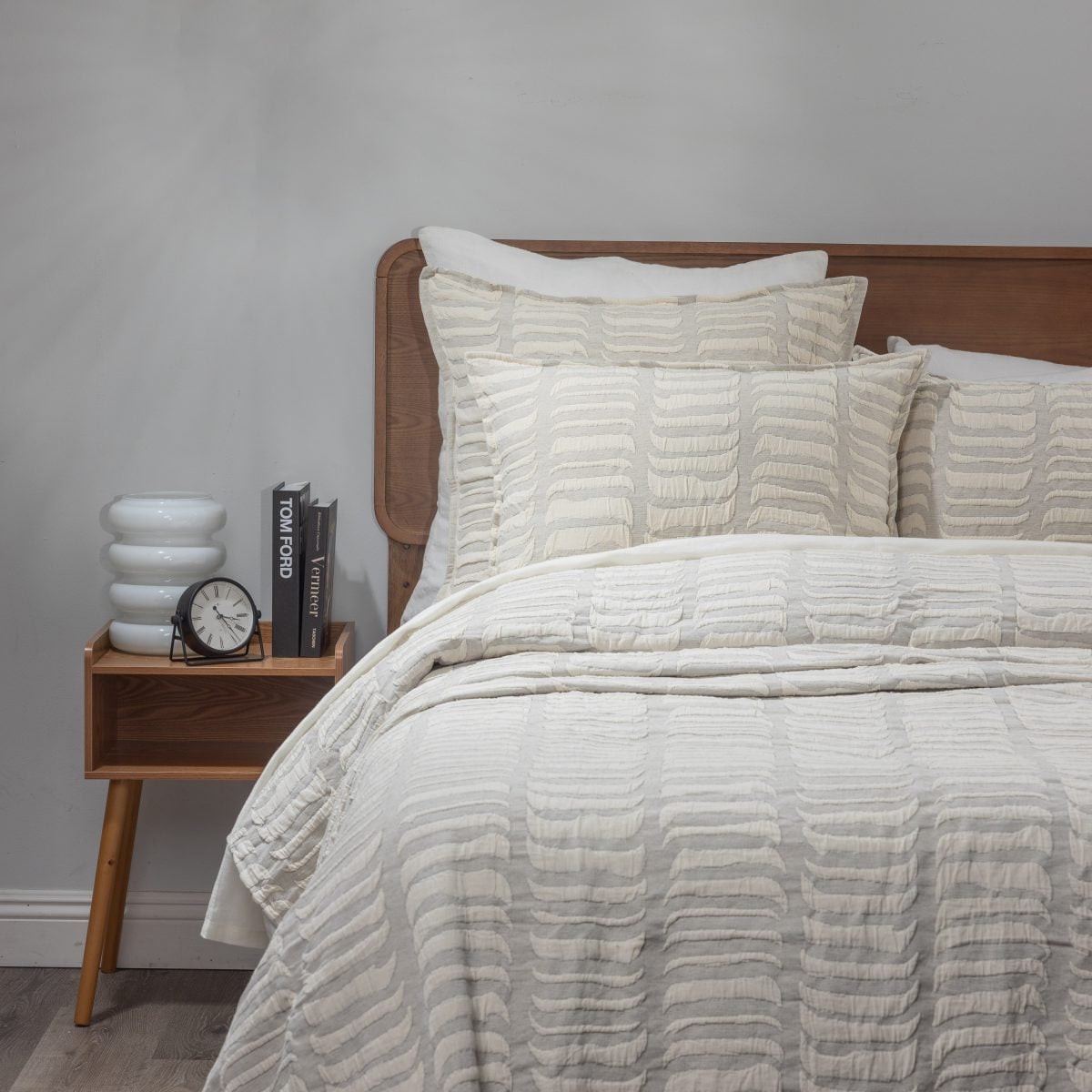Amity home cunningham duvet in grey   wavy textured design