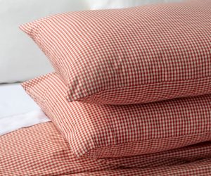 Amity home crimson creek delight duvet cover in red gingham   crisp gingham pattern