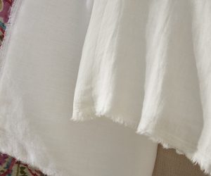 Amity home brisbane linen sheet set in white   frayed edge detail