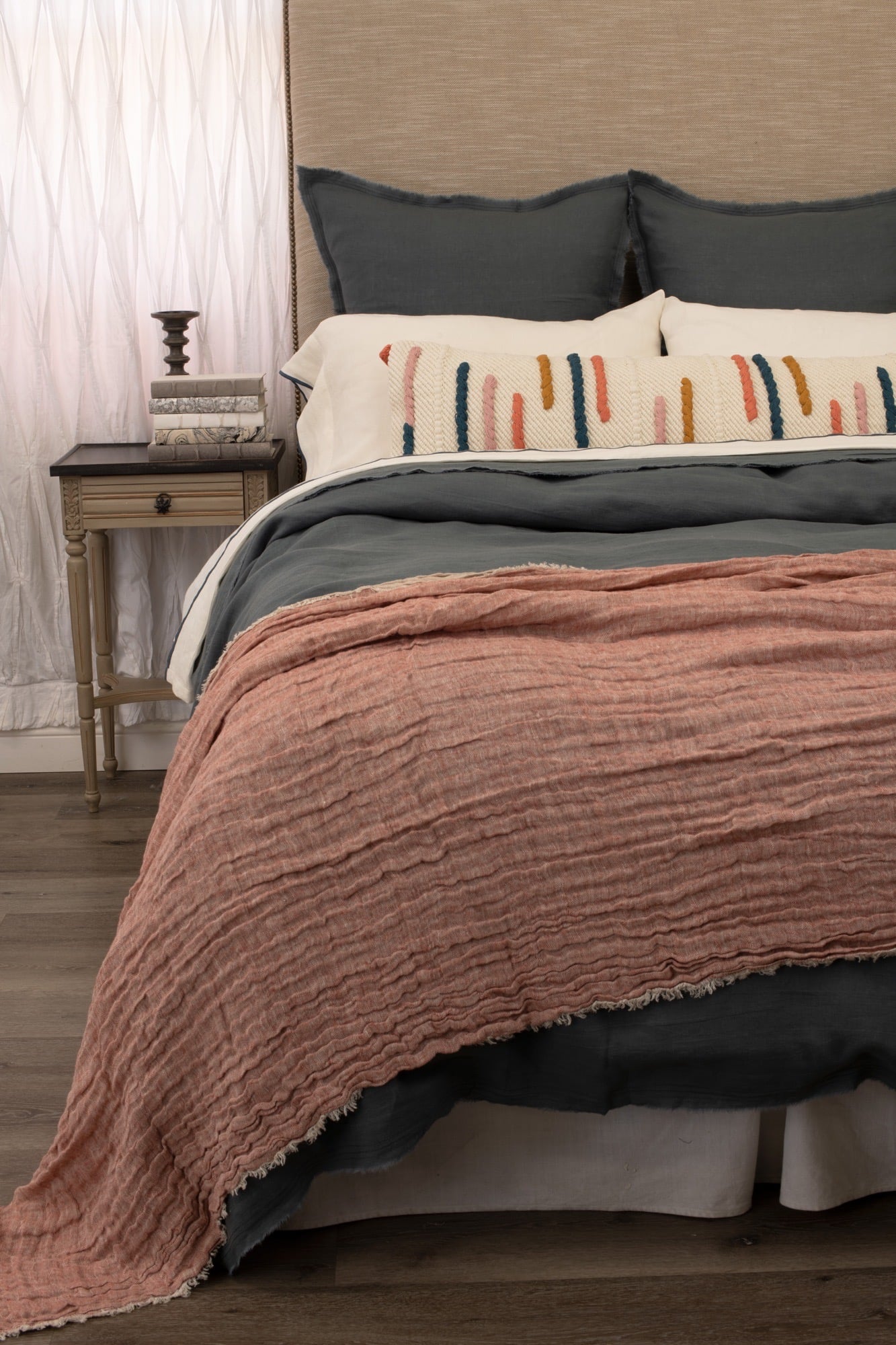 Cc926tbed | Amity Home