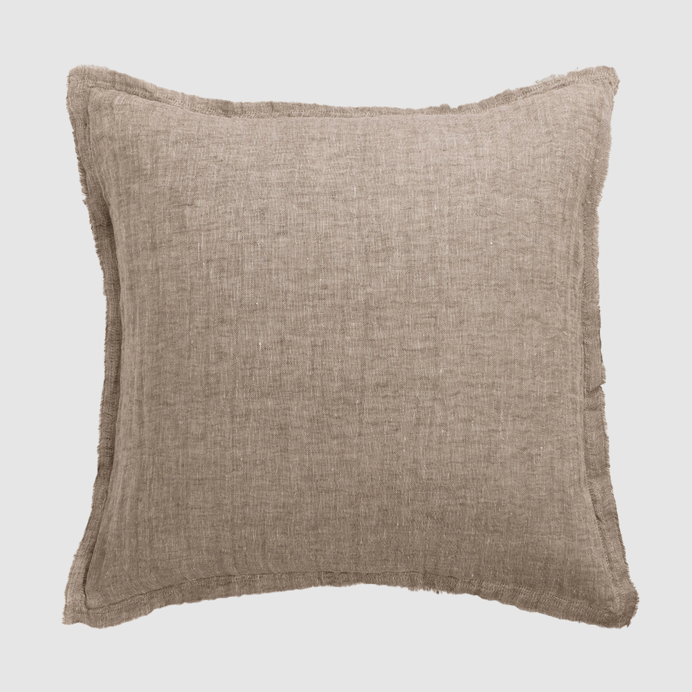 Cc926ses | Amity Home Beige square linen pillow with frayed edges on a light background