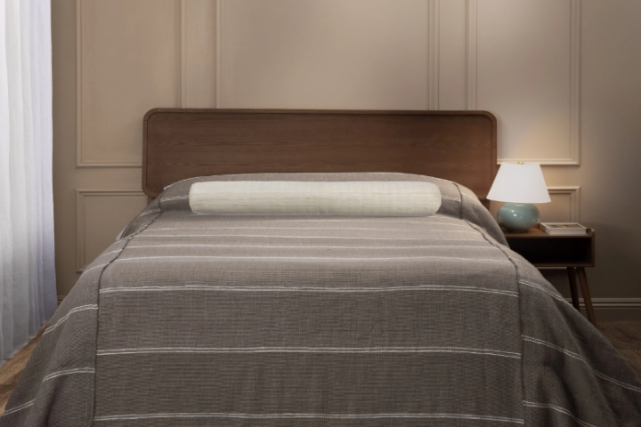 Boucle bedspread amity home