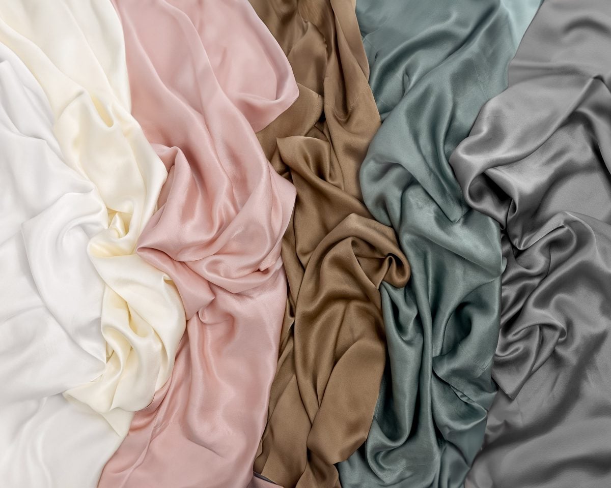 Amity home caressa beautycase in pink   silky smooth fabric