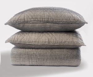 Amity home hugh quilt queen set in striped natural   soft striped texture