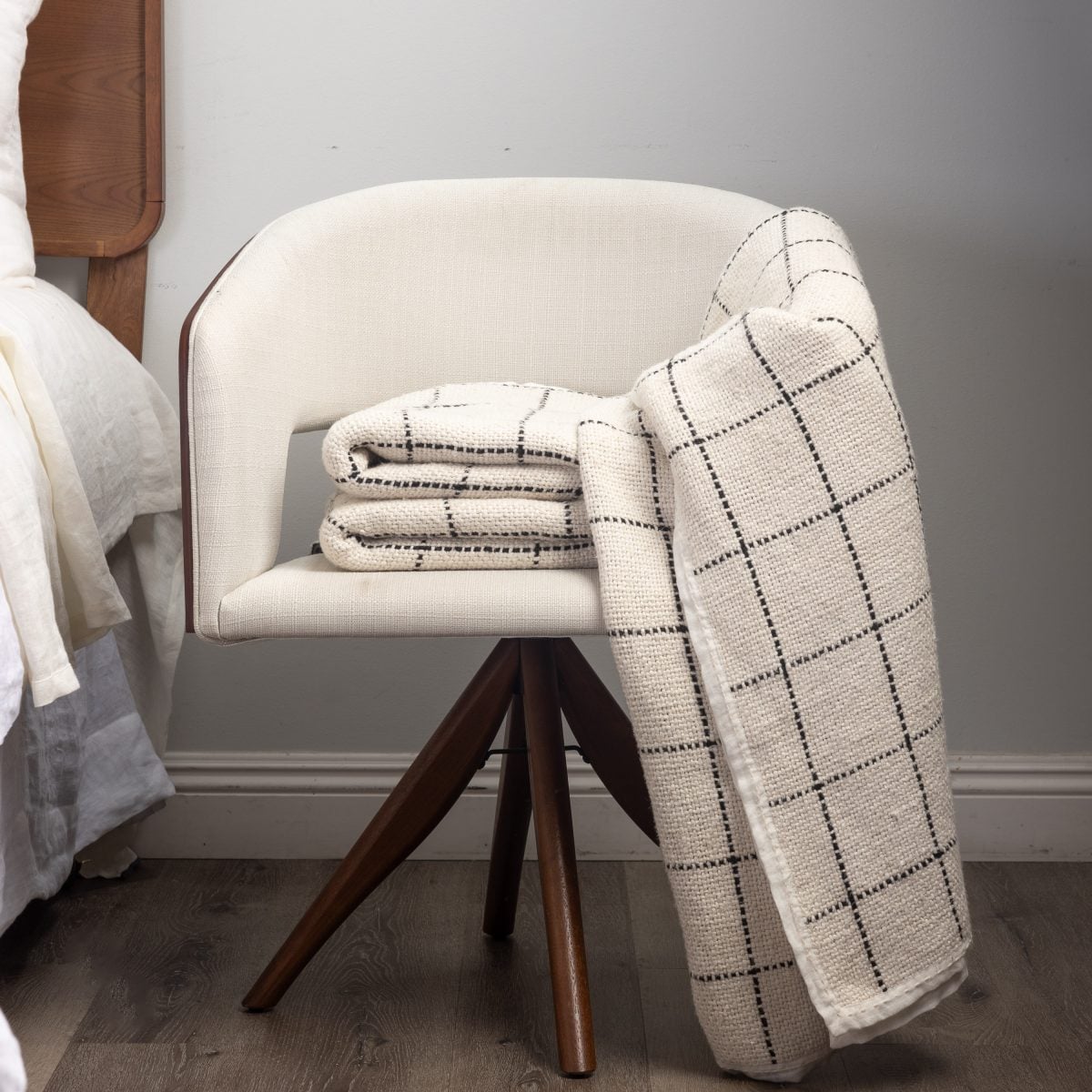 Amity home evans coverlet in asphalt   grid pattern