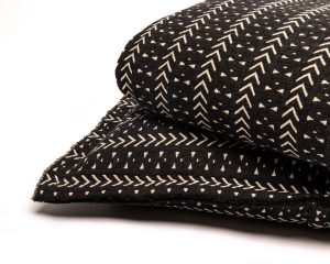 Amity home hugh  getz collection in black  cream   geometric mudcloth pattern
