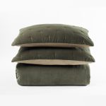 Amity home roan quilt in laurel   plush velvet square tufting