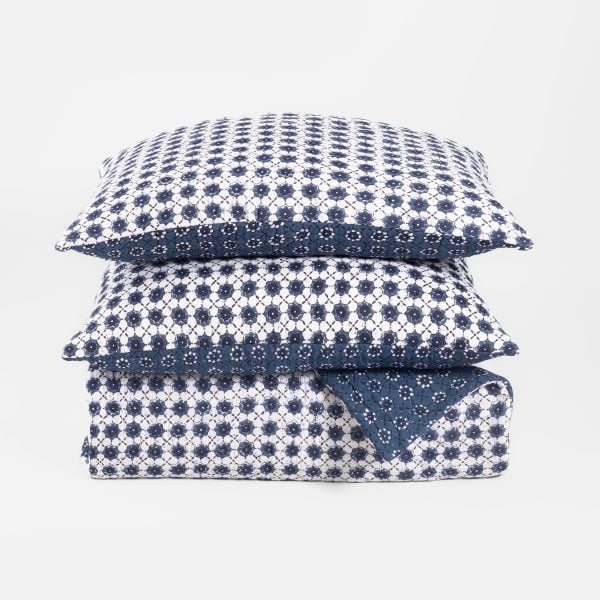 Amity Home Luna Quilt in Indigo - Floral Quilted Pattern