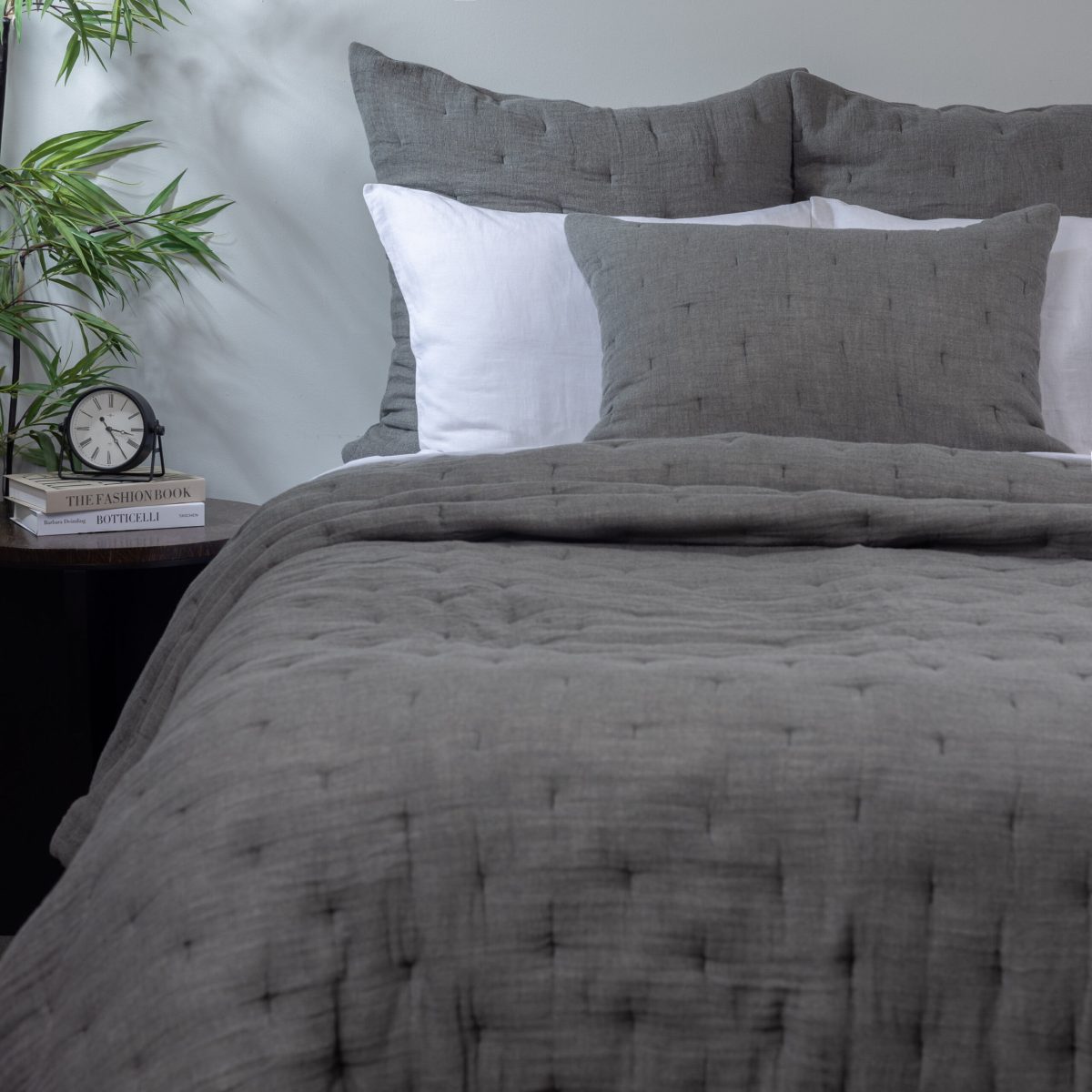 Dalton Quilt, Flannel Grey - Image 4
