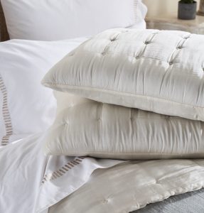 Amity home fairchild  harlow collection quilt in ivory   button tufted texture