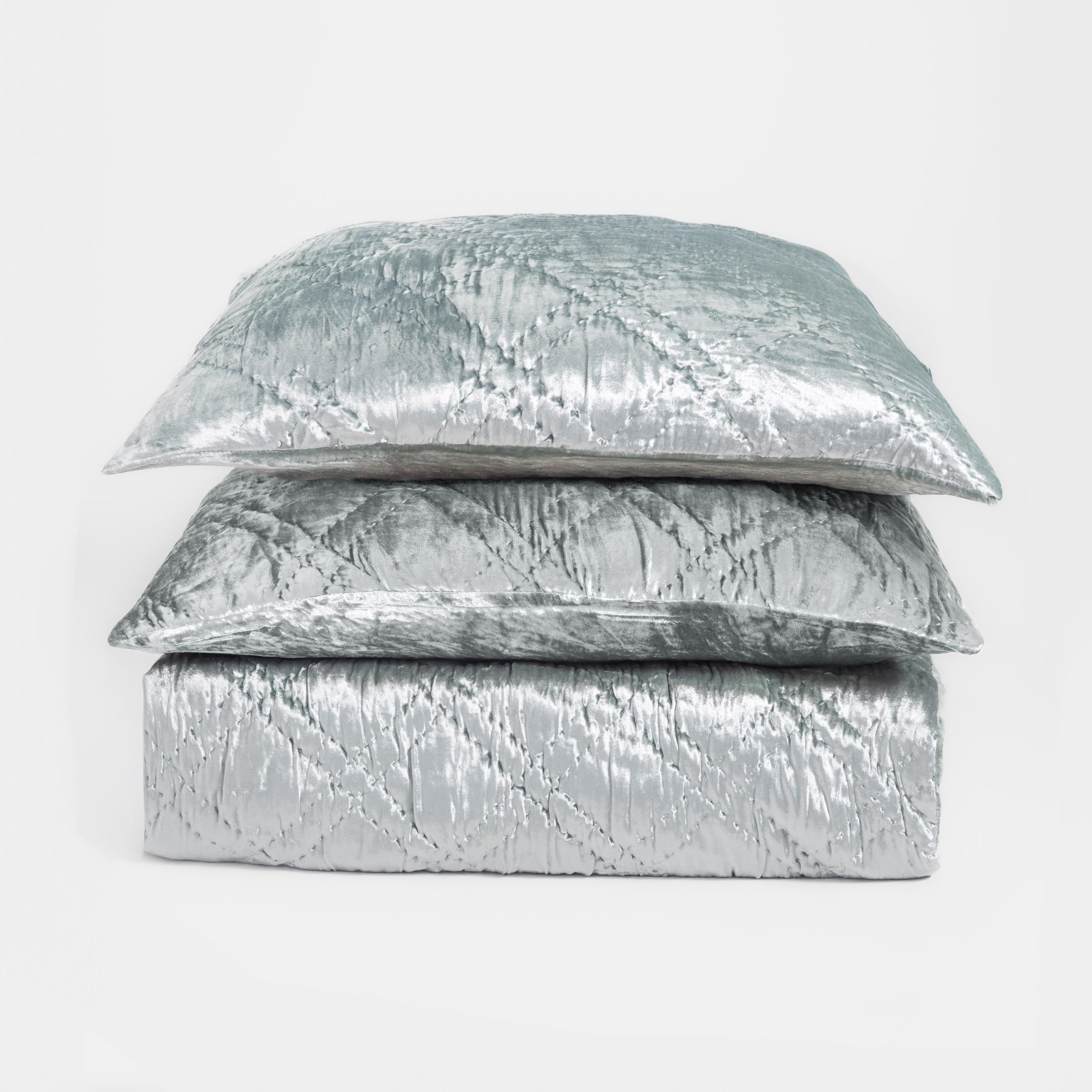 Cc1079cstk95 | Amity Home Amity home lowe quilt in celadon crushed velvet texture