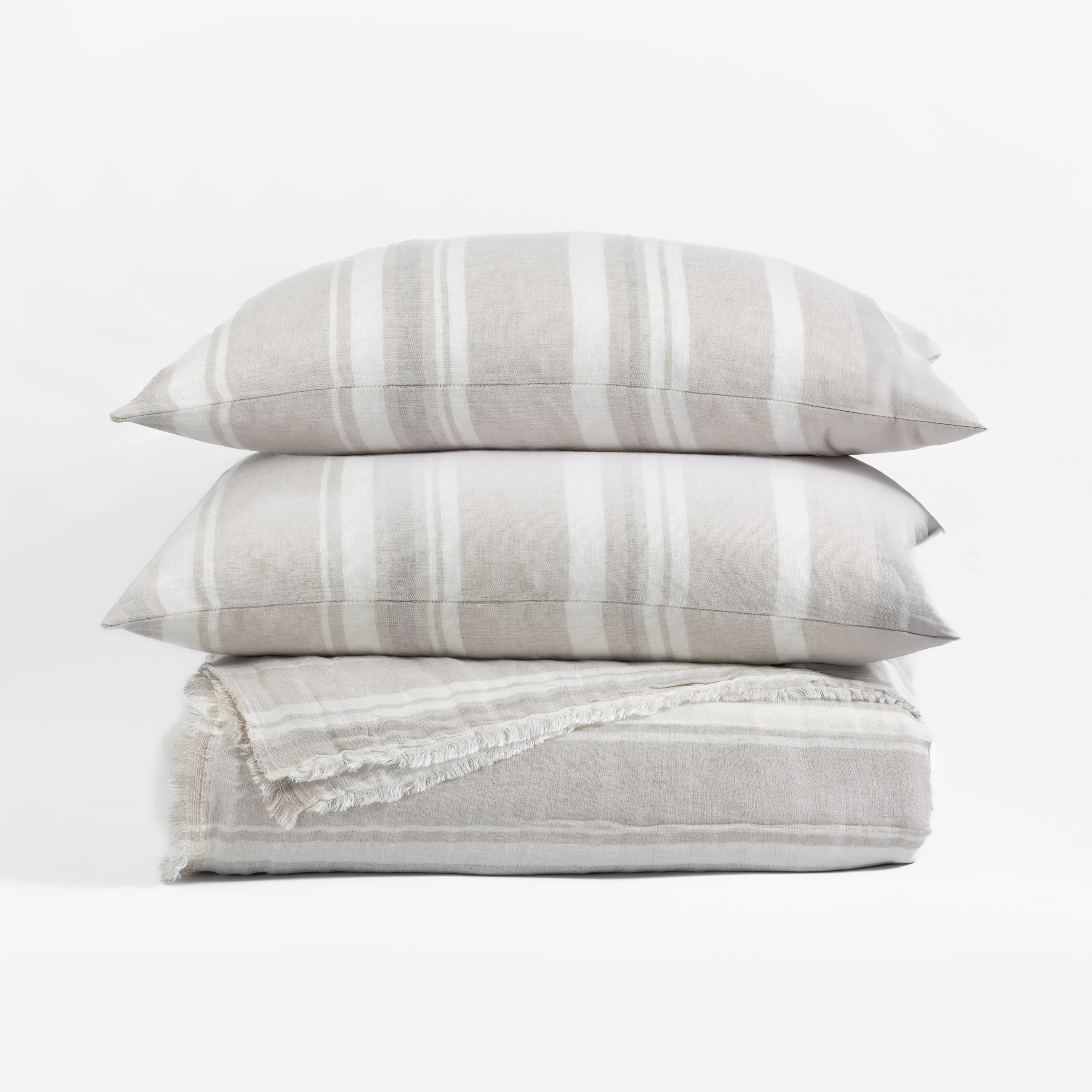 Cc1105l9 | Amity Home Amity home hopkins coverlet in limestone fringed edge