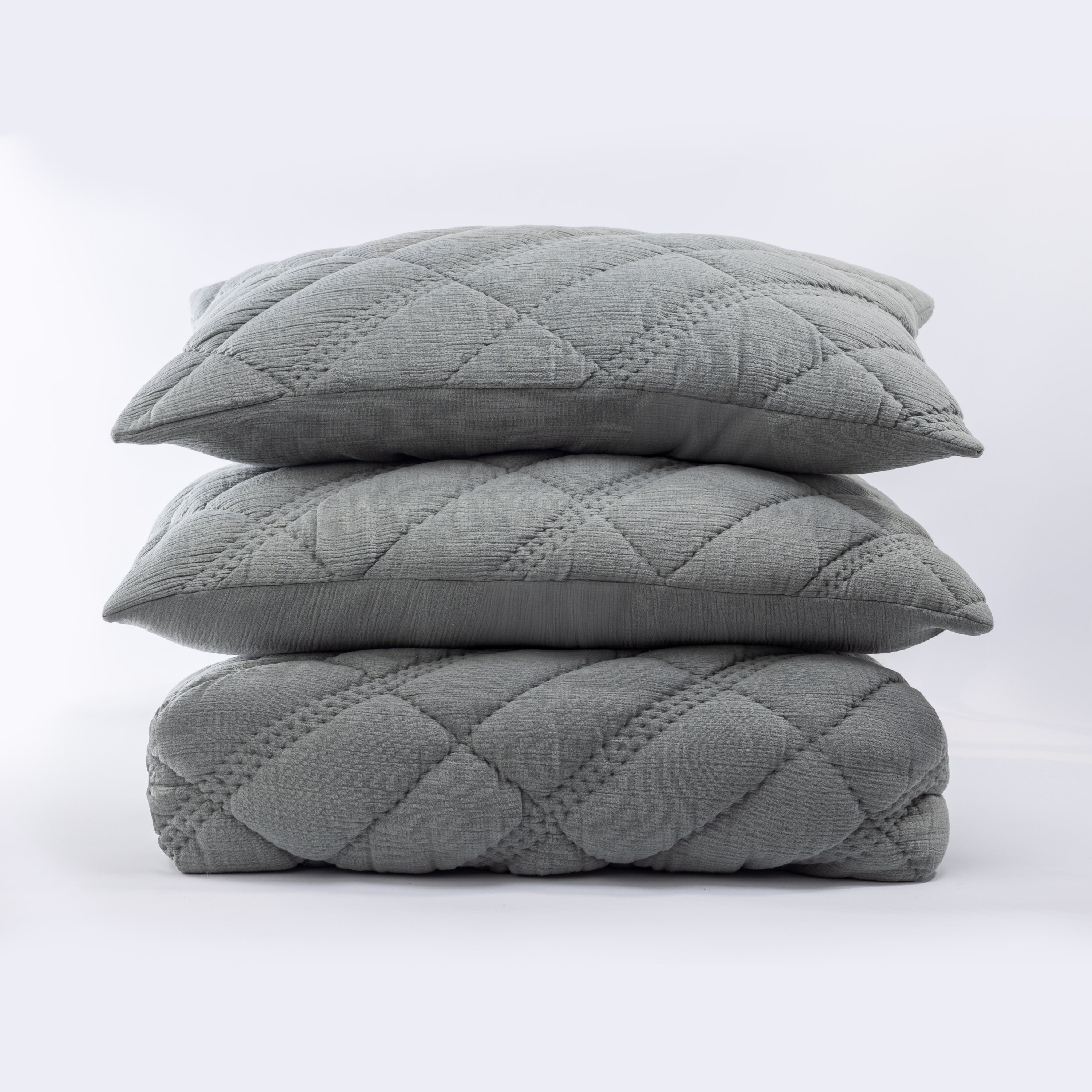 Cc1113mmal4 | Amity Home Amity home bleeker quilt in mineral diamond quilted texture