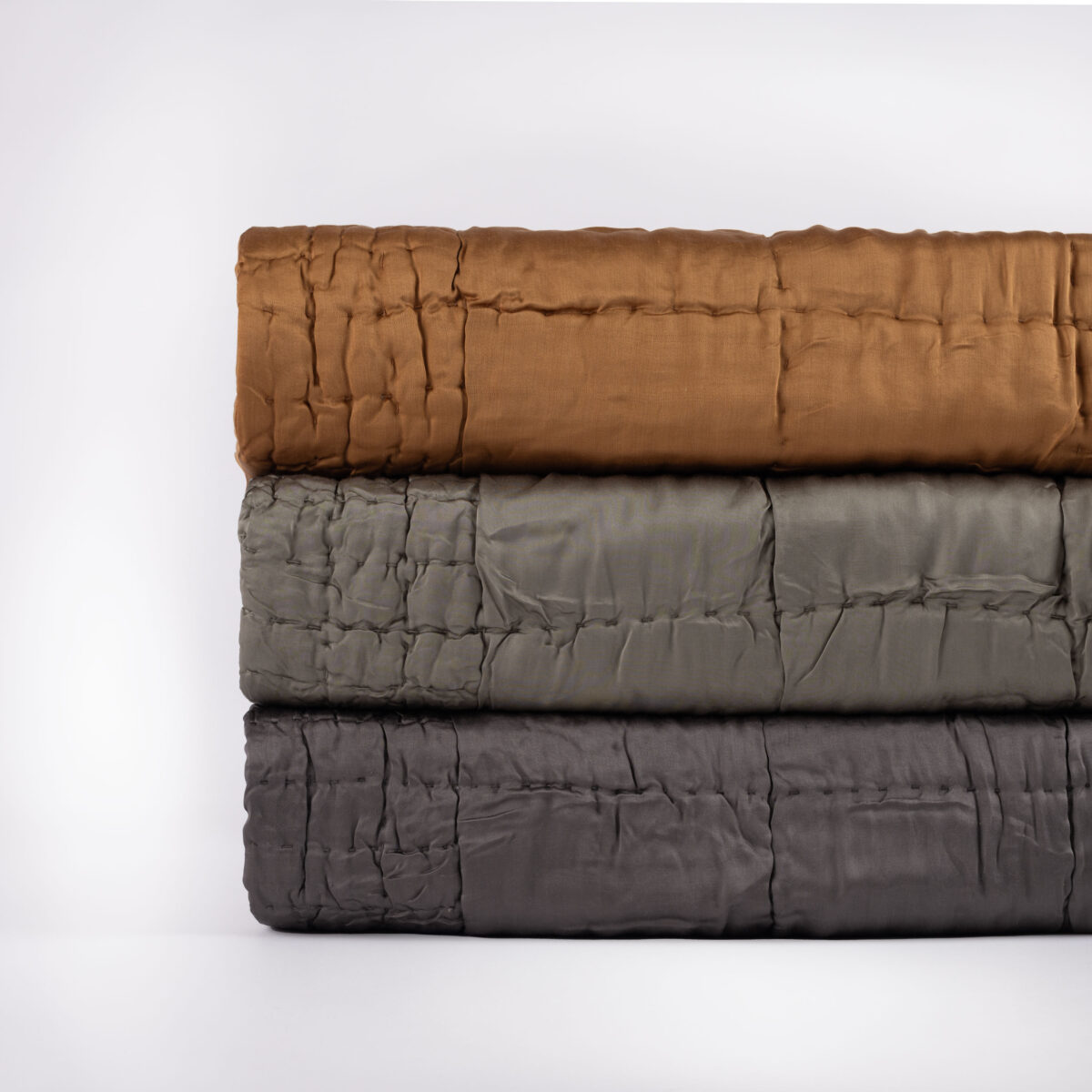 Cash Quilt, Charcoal - Image 5