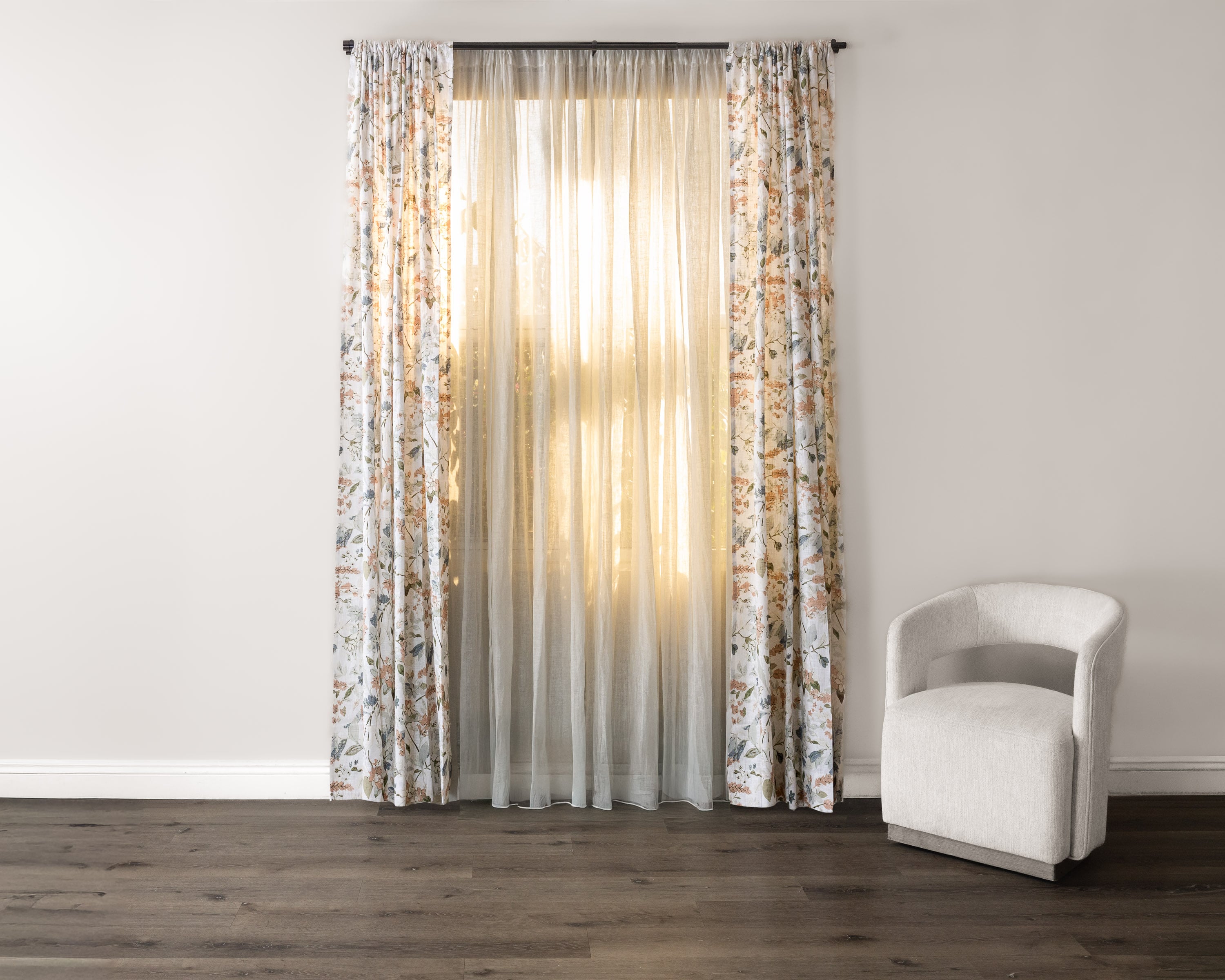 Cm112312 | Amity Home Amity home daphne curtain in multicolor floral elegant botanical print