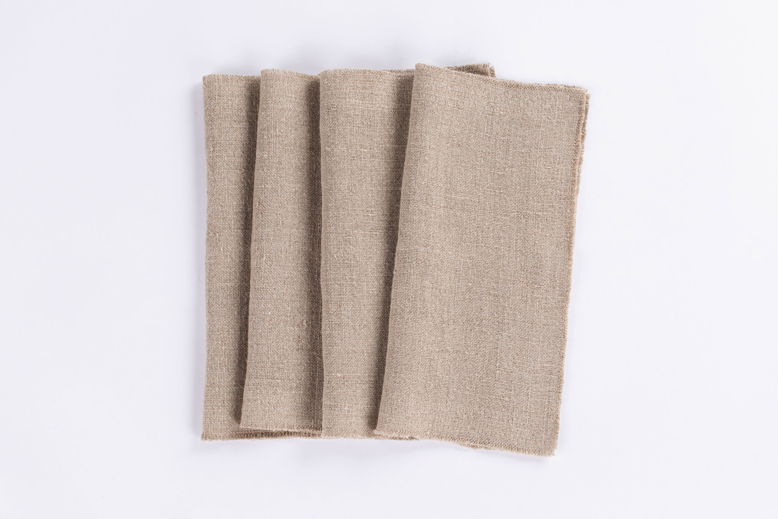 Cn15439nset | Amity Home Amity home ranier linen cocktail napkin set in natural frayed edges