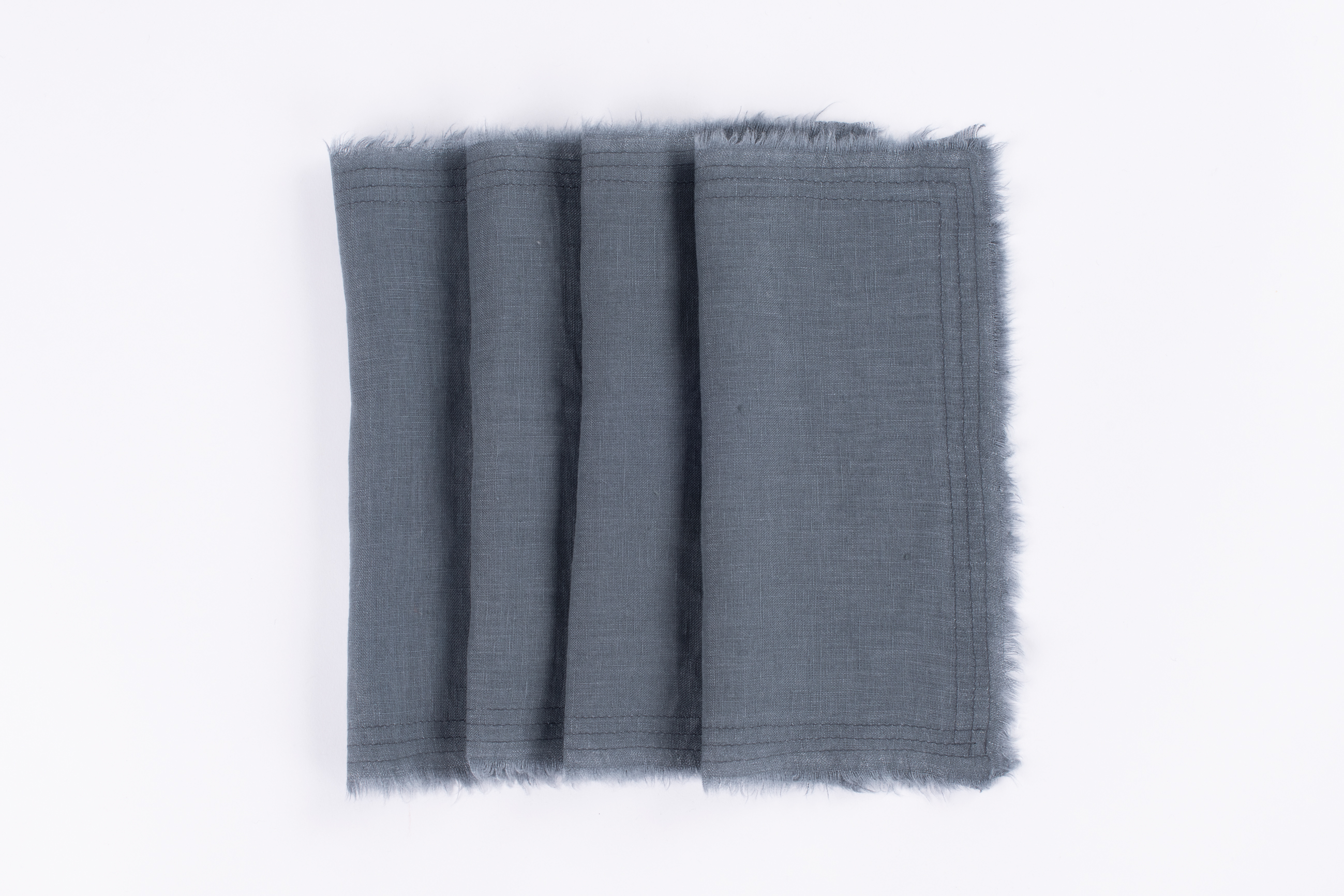 Cn15464bset | Amity Home Amity home brisbane linen cocktail napkin set in steel blue frayed edges