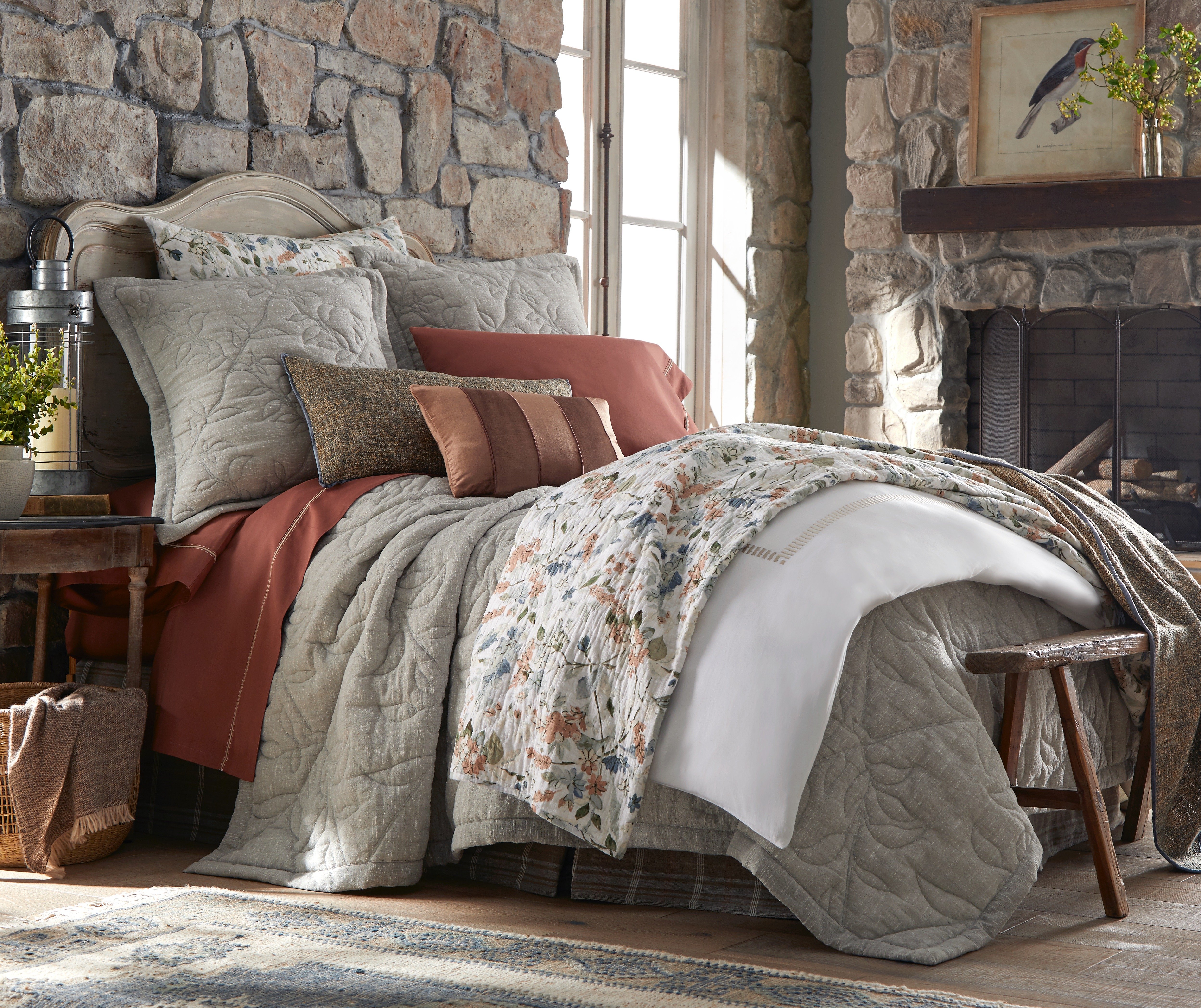 Daphne Bed | Amity Home