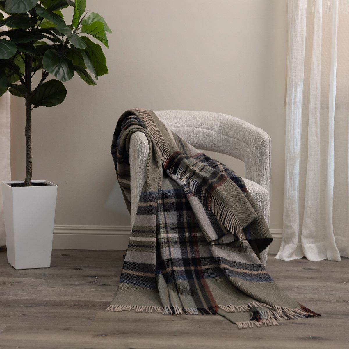 Amity home oxford merino virgin wool super throw in moss   plaid pattern