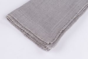Amity home ranier linen dinner napkin set in grey   frayed edge