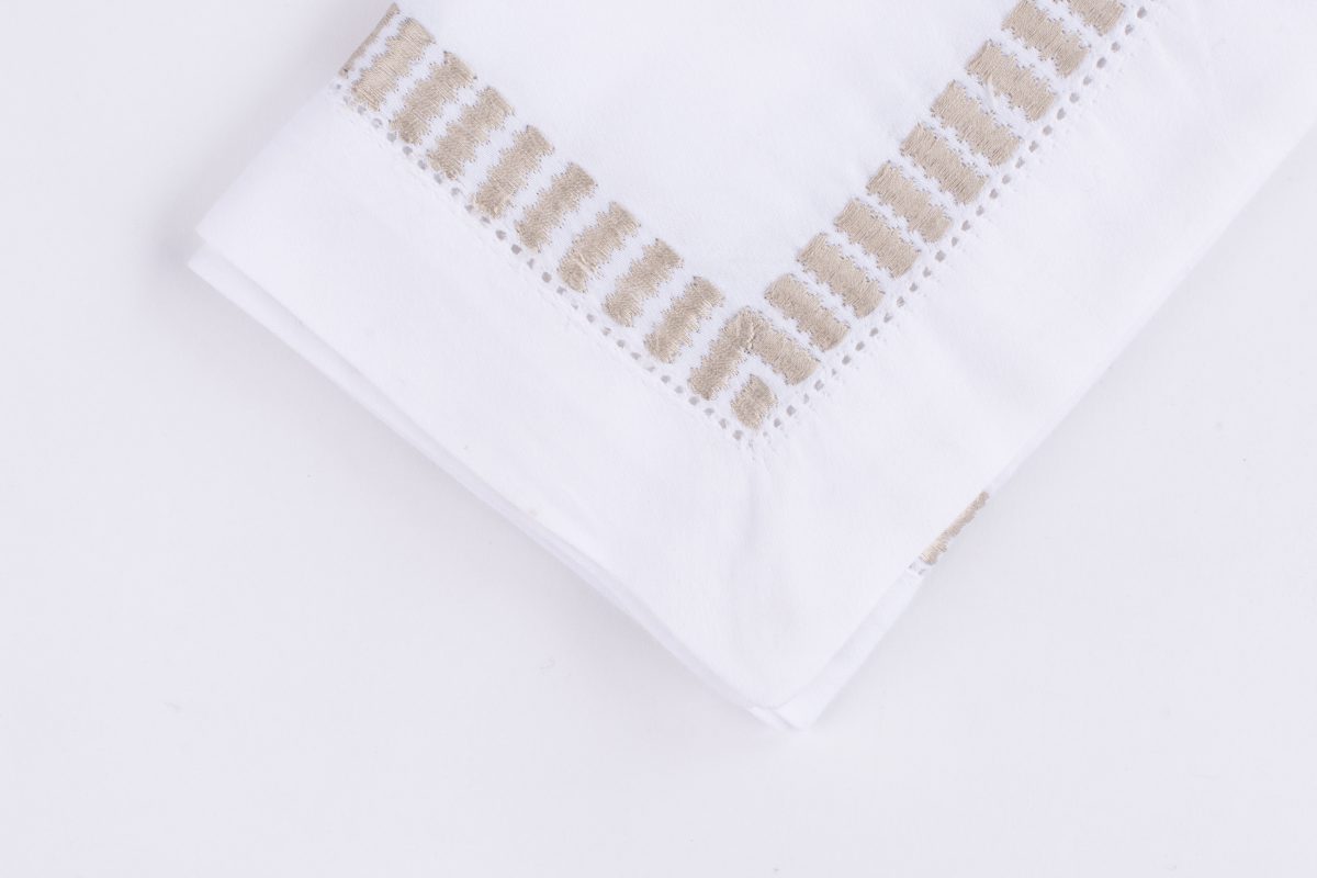 Amity home savona dinner napkin set in oyster   geometric embroidered border