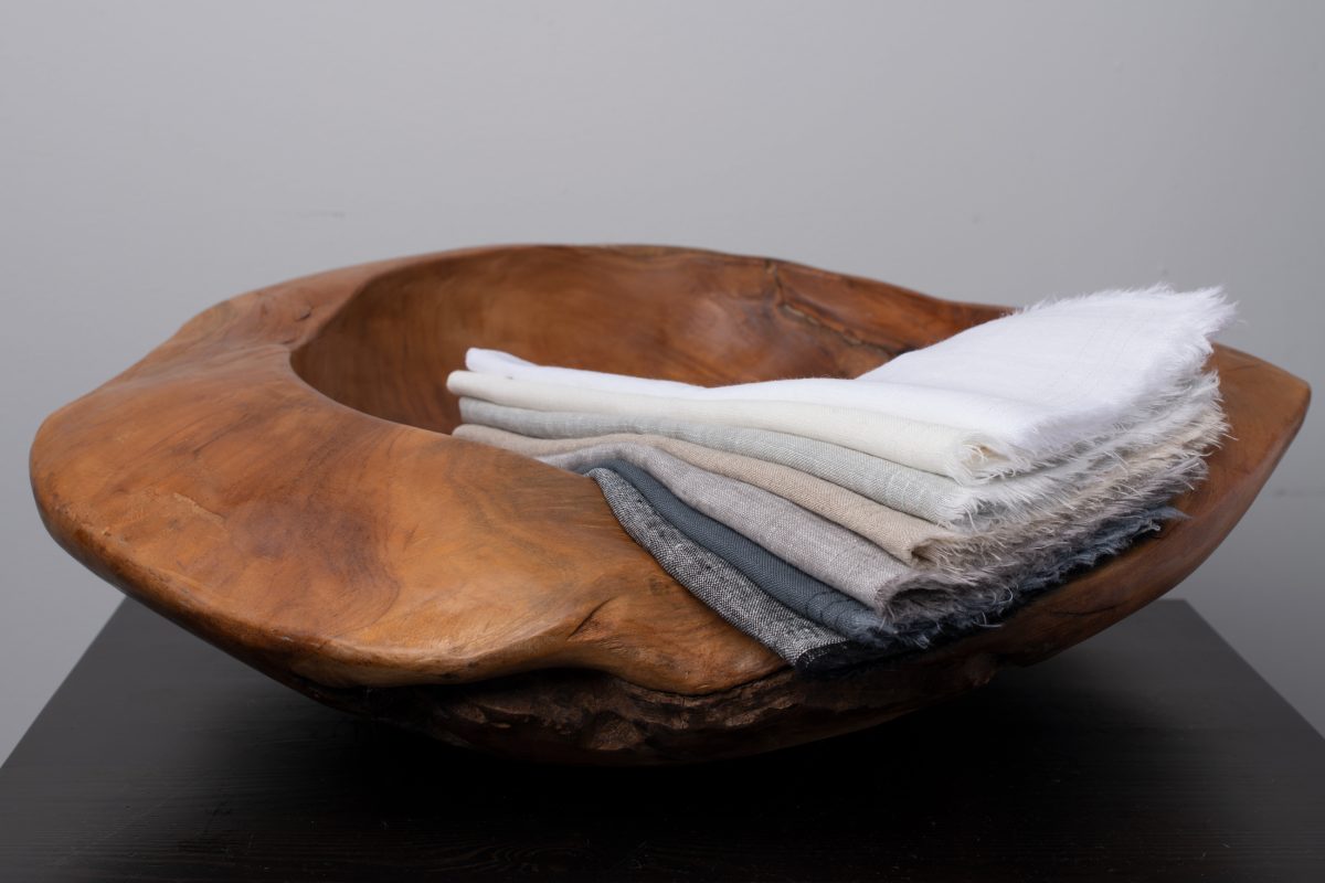 Amity home brisbane linen dinner napkin set in seaglass   frayed edge detail