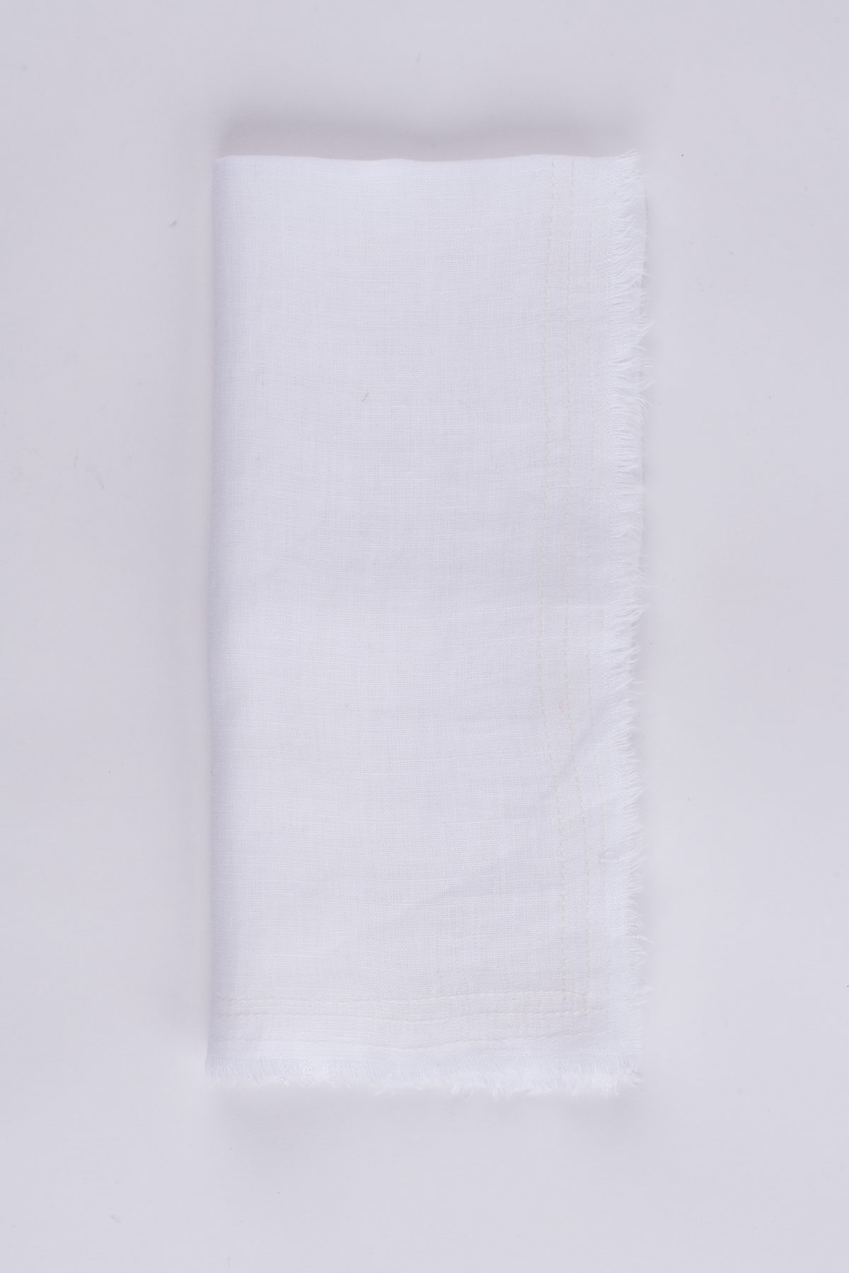 Amity home brisbane linen dinner napkin set set of 4 in white   frayed edge finish