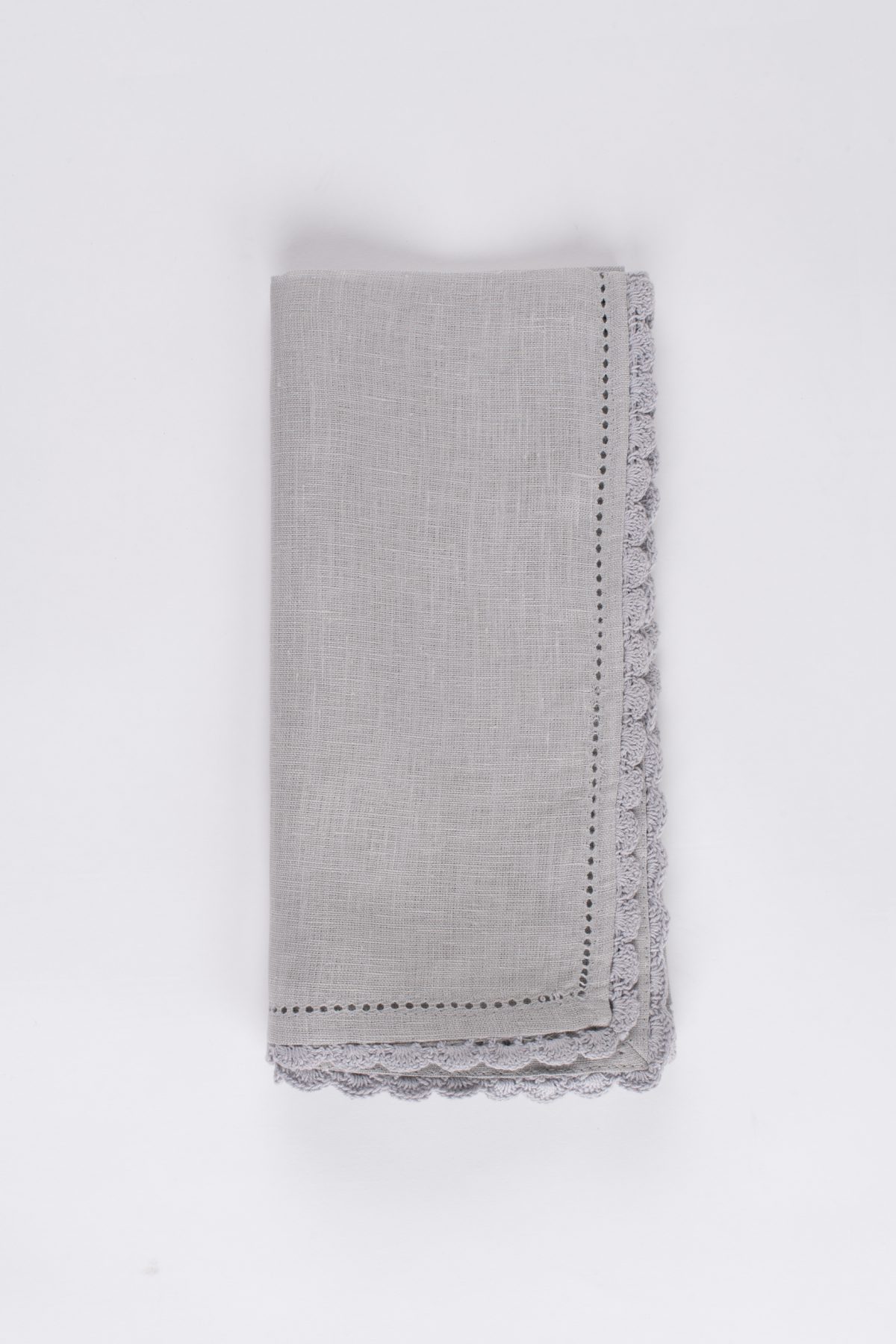 Amity home lace linen dinner napkin set set of 4 in grey chambray   scalloped lace edge
