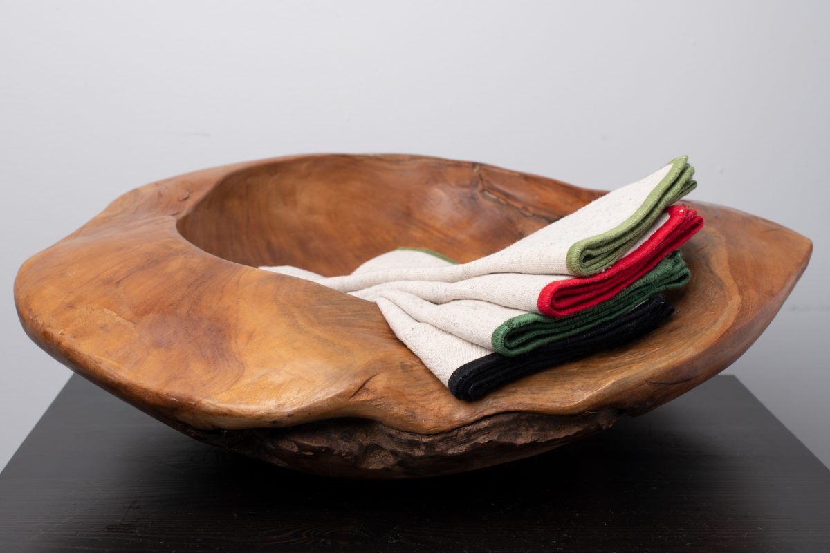 Amity home cora dinner napkin set in natural with bold borders   contrasting stitched edges