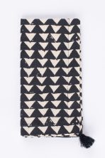 Amity home lana dinner napkin set in black  cream   block print triangles