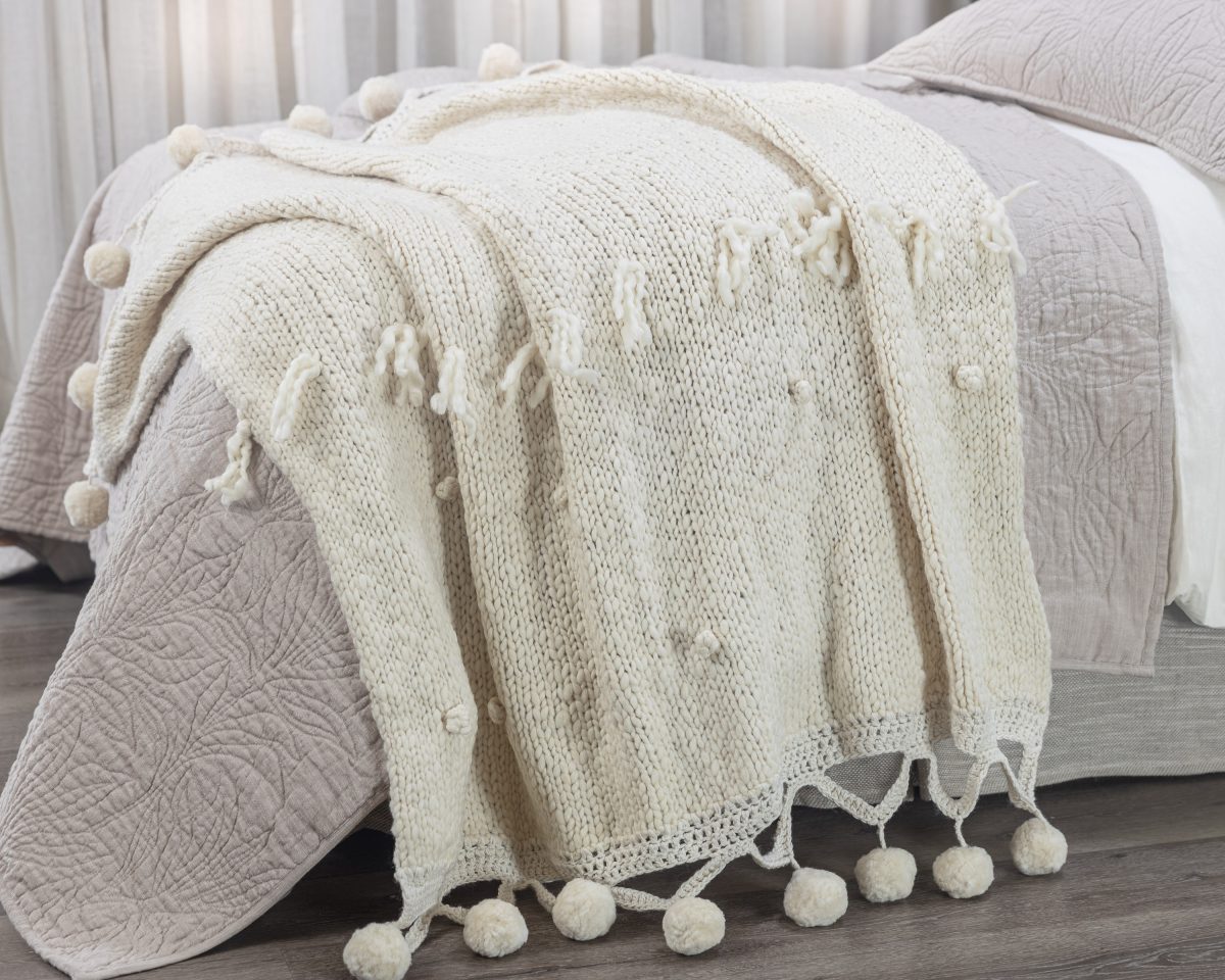 Amity home anya throw in ivory   chunky knit weave
