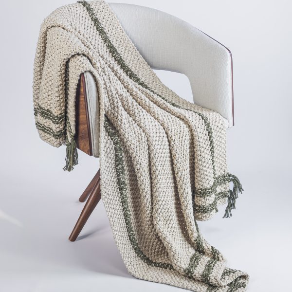 Amity Home Skye Laurel Throw in Natural & Olive Green - Chunky Knit Texture