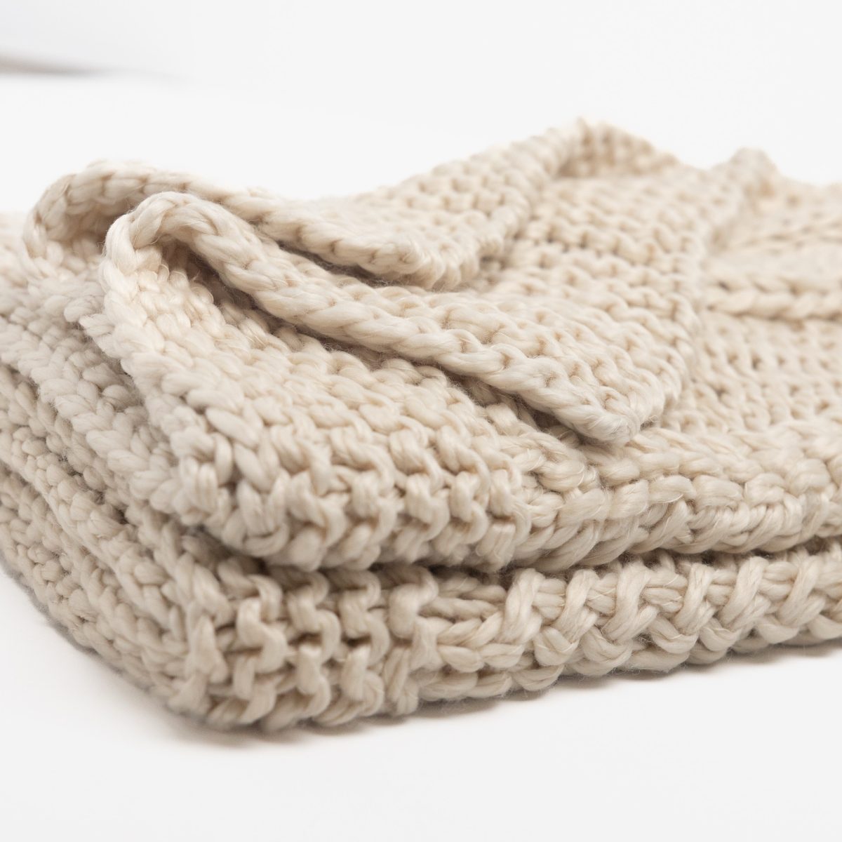 Raj Cable Knit, Cloud Cream, Throw - Image 3