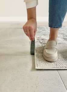 Amity home luxe felted pads in dark grey   non slip rug grip texture