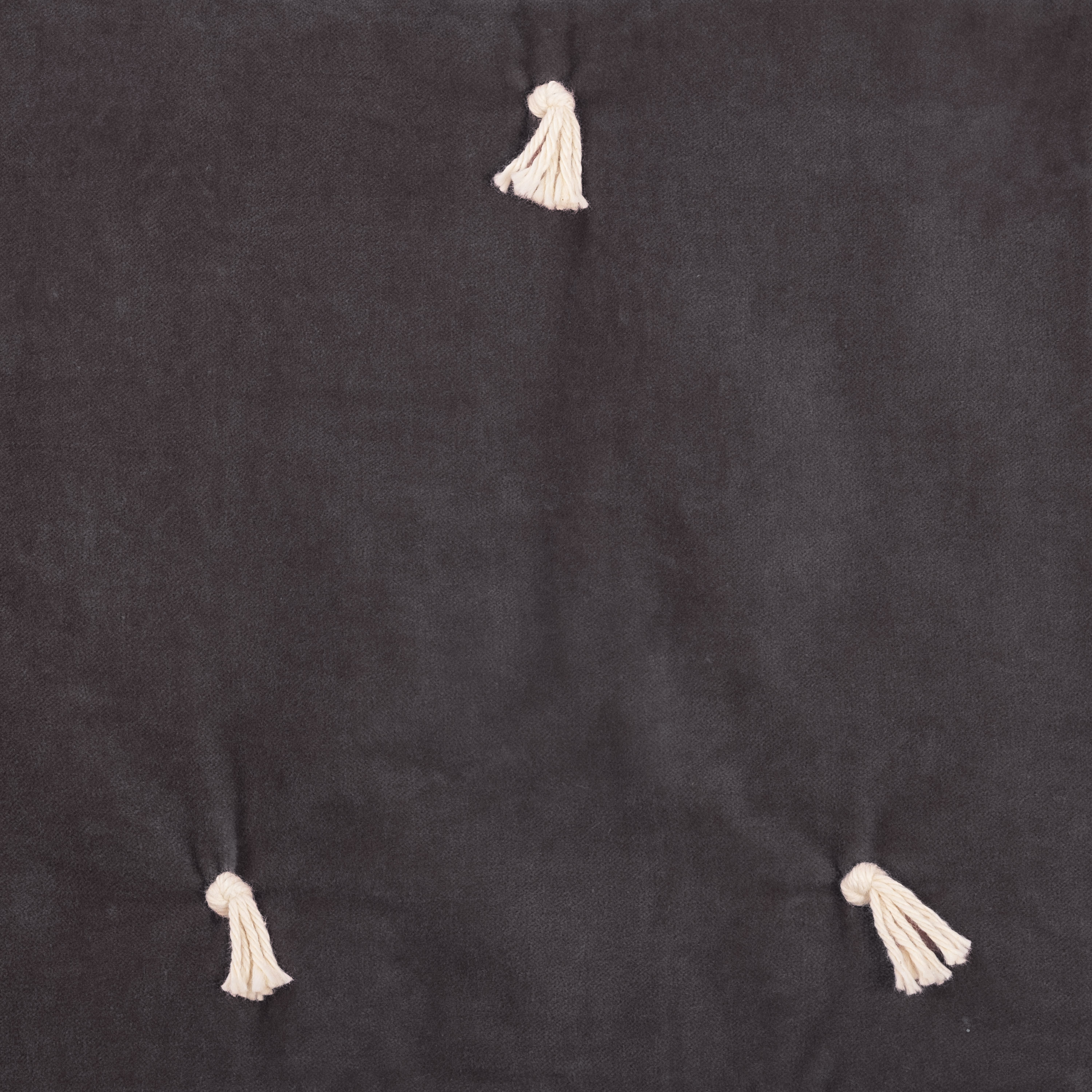 Swqcc1002c48 | Amity Home Amity home hawke quilt swatch in charcoal decorative tassels