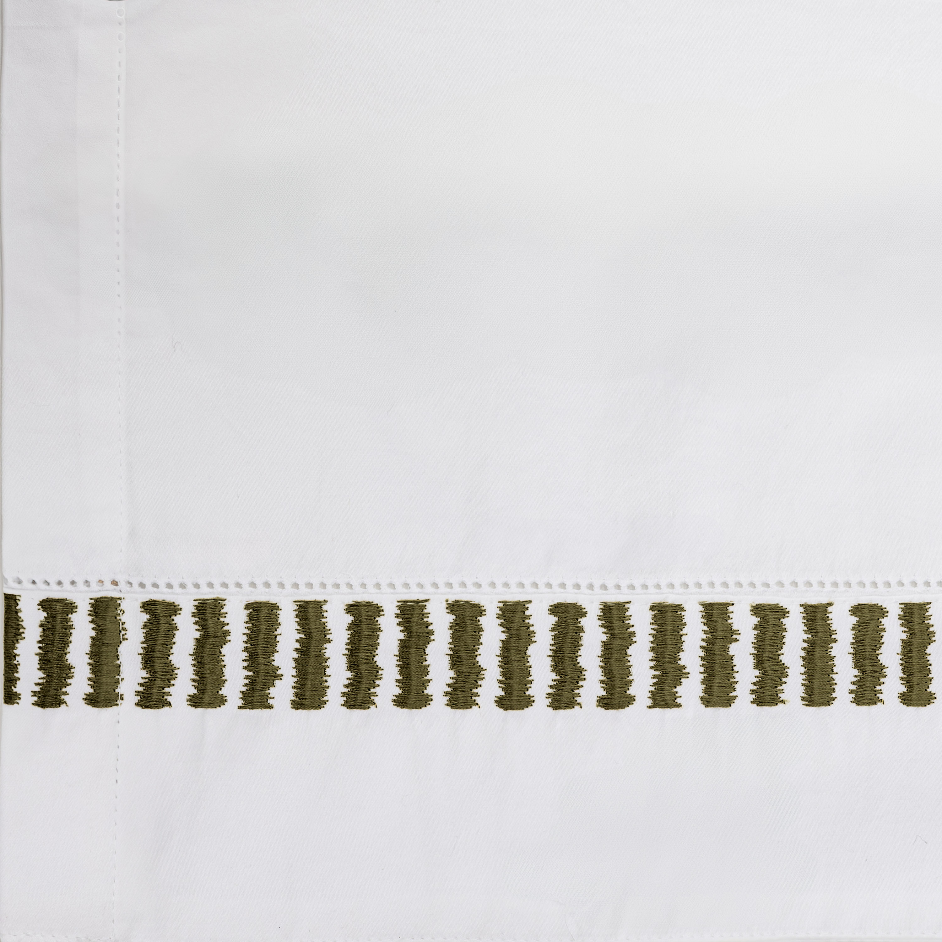 Sws17202k1 | Amity Home Amity home savona sheet set swatch in whitelaurel textured embroidery