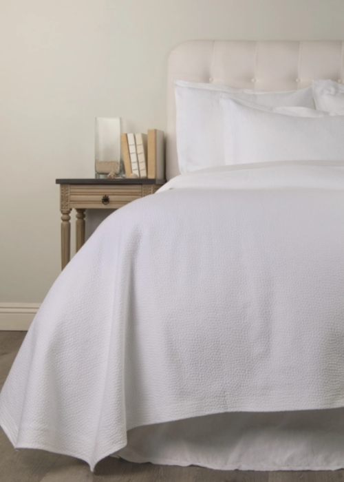 Santiago matelasse white