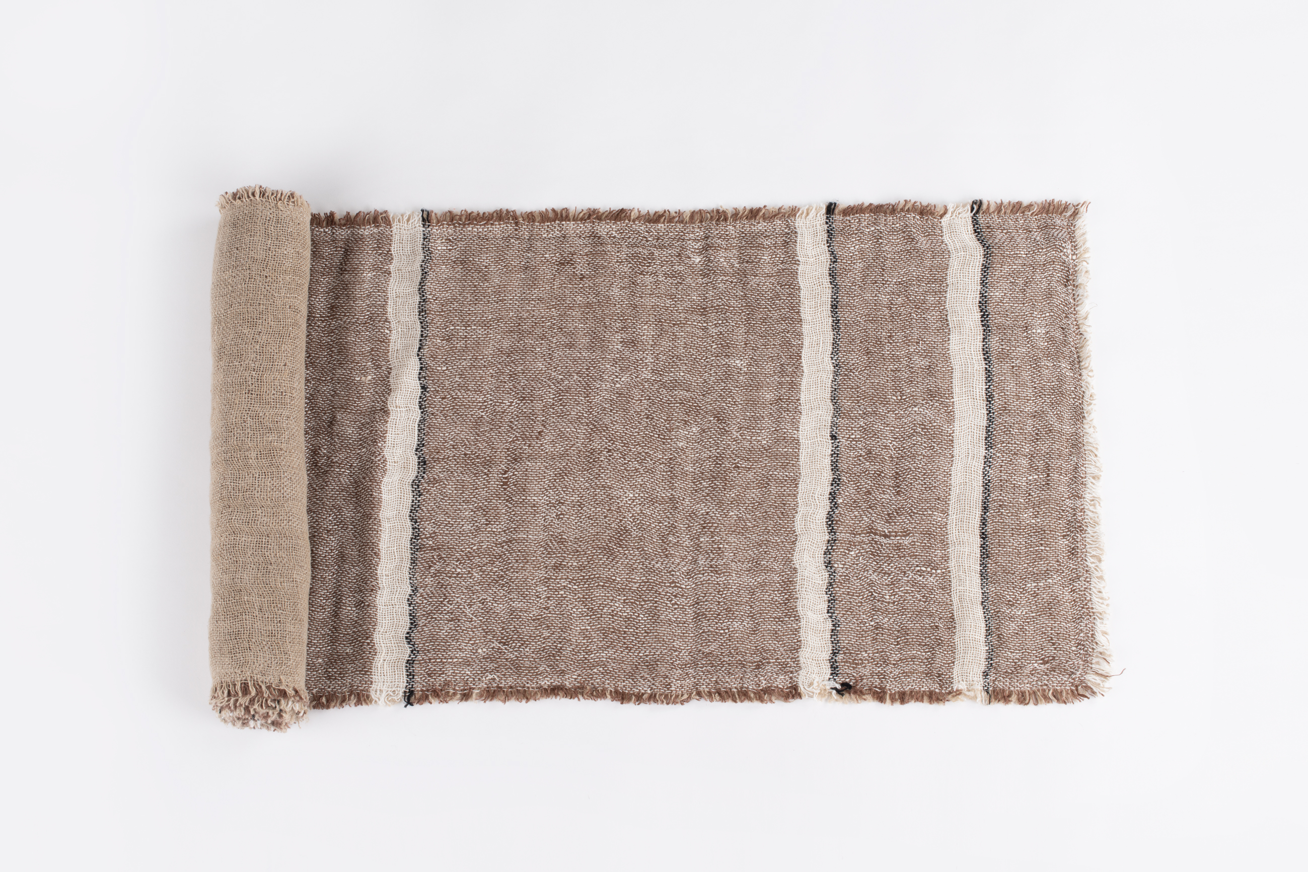 Tr1042s | Amity Home Amity home akin linen table runner in saddle striped with fringed edges