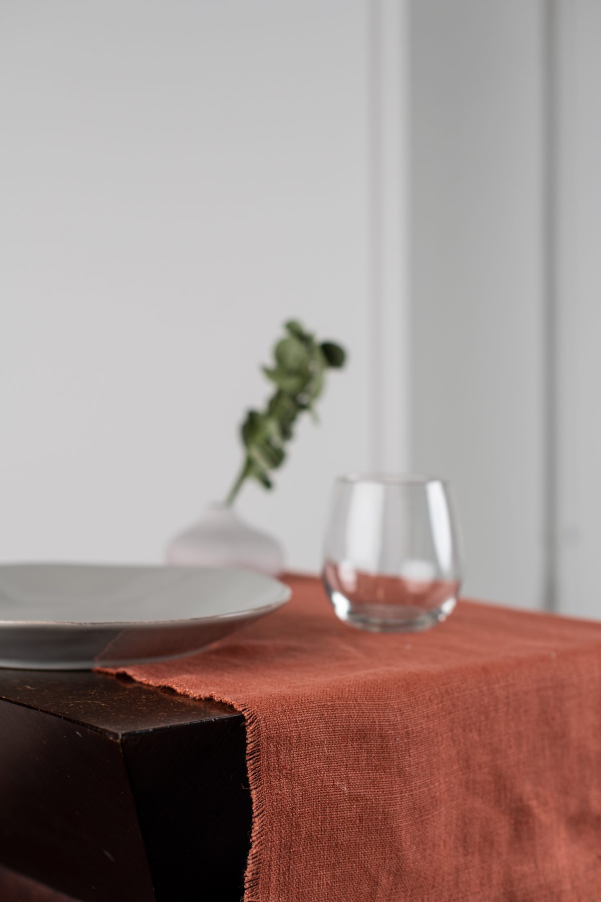 Amity home ranier linen table runner in burnt sienna   frayed edge