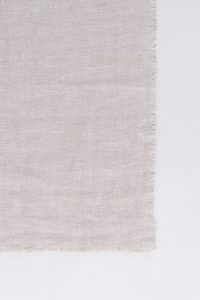 Amity home kent linen table runner in white   frayed edges