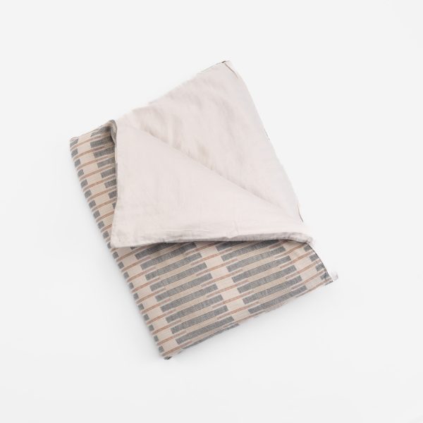 Amity home shiloh duvet cover in multi tone geometric   reversible woven pattern